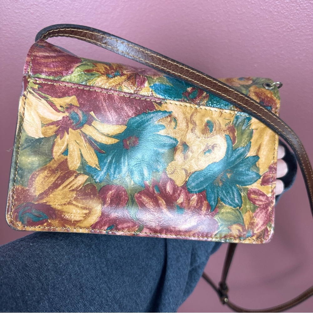 Patricia Nash Leather Floral Design Spring Multi Organizer Crossbody - Picture 6 of 12